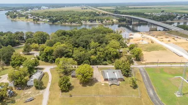 Savannah, TN 38372,70 RIVERSIDE DR