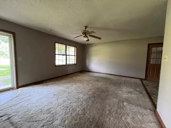 Savannah, TN 38372,639 GAREY LOOP