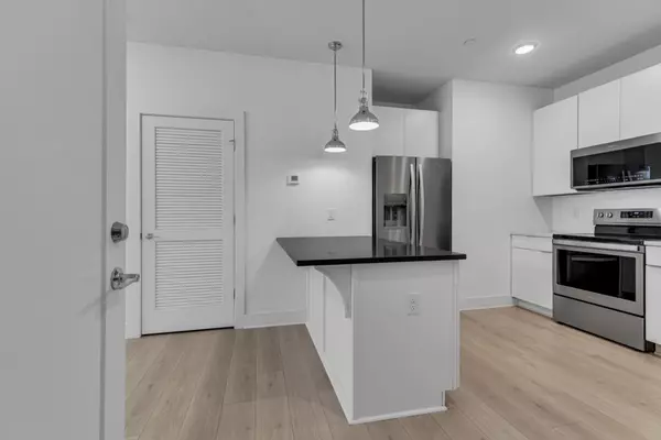 Nashville, TN 37203,1608 Marshall Hollow Dr #103