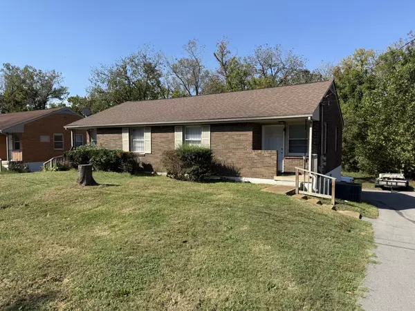 352 Foxglove Dr, Nashville, TN 37211