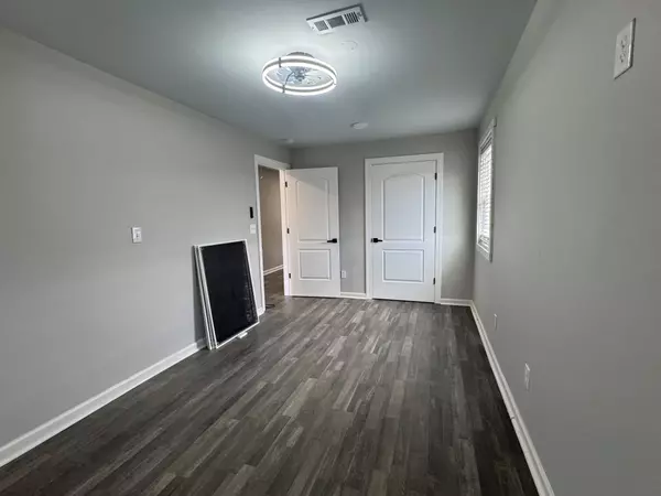 Clarksville, TN 37042,819 Providence Blvd