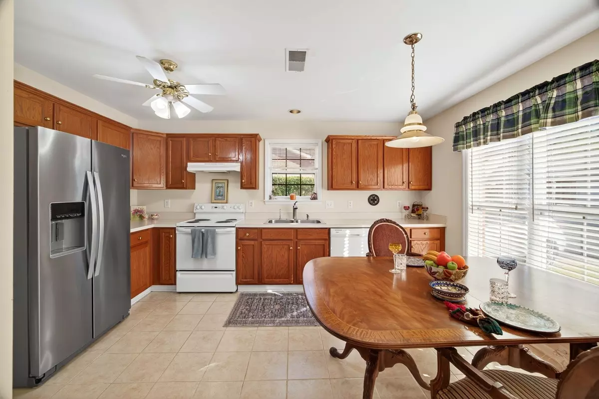 Franklin, TN 37069,24 Holland Park Ln