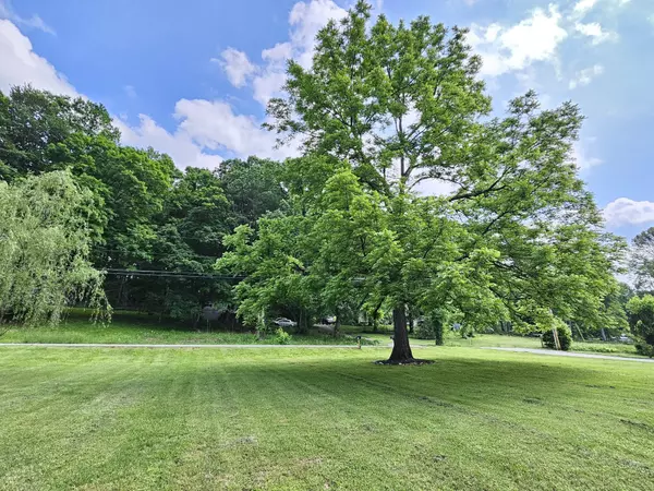 Greenbrier, TN 37073,2524 Distillery Rd