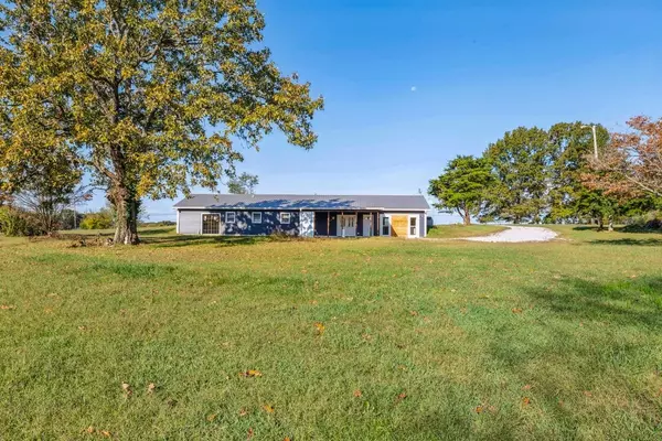 10112 Old Highway 46, Bon Aqua, TN 37025