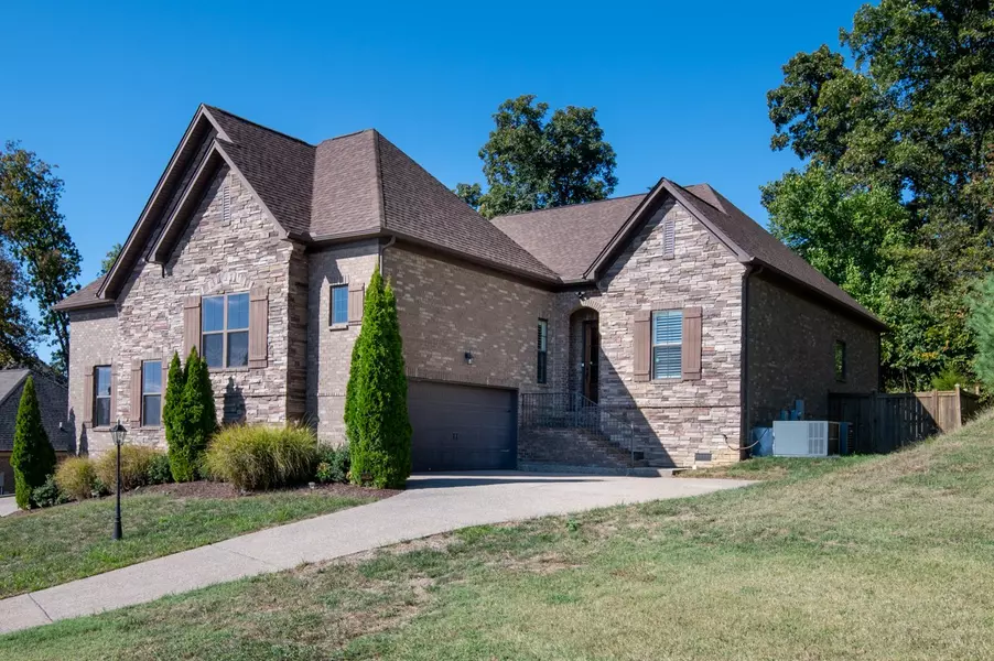 156 Cobbler Cir, Hendersonville, TN 37075