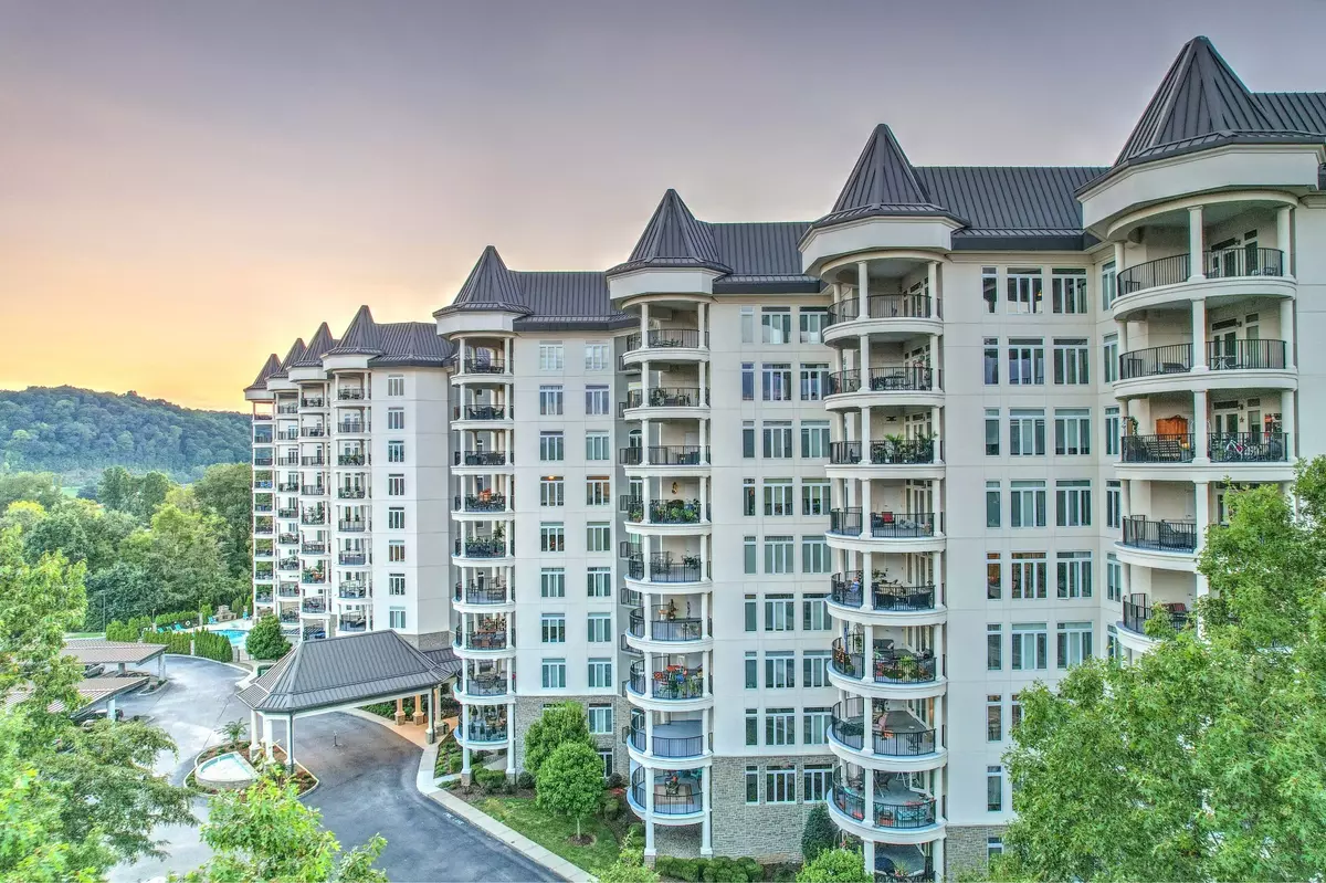 Ashland City, TN 37015,400 Warioto Way #305