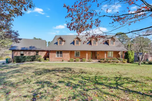 Winchester, TN 37398,267 Golf Course Ln