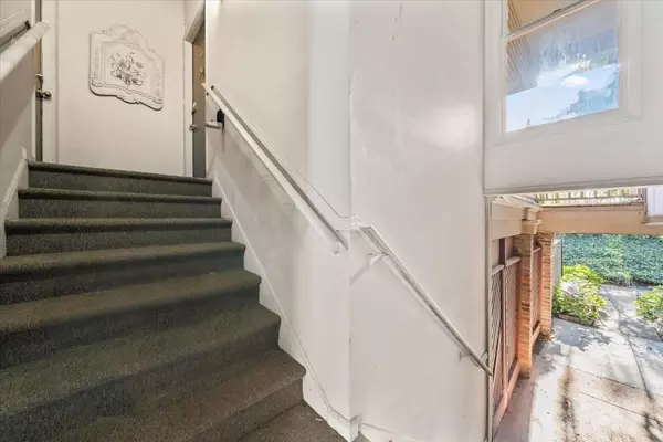 Memphis, TN 38119,5920 JULIAN CT #4