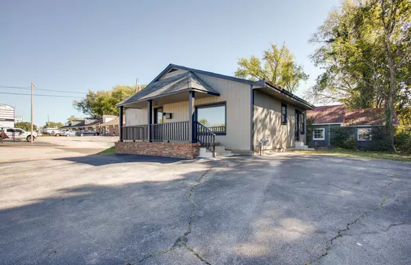 Columbia, TN 38401,2001 Carmack Blvd