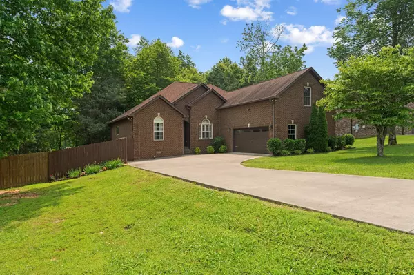 3006 Gracie Ann Dr, Greenbrier, TN 37073