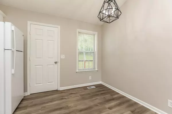 Antioch, TN 37013,4041 Moss Rd