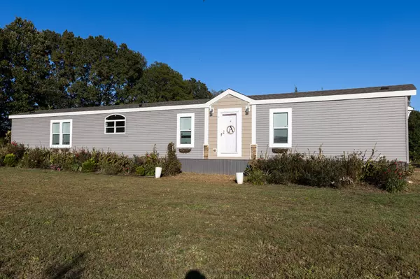 Hohenwald, TN 38462,307 Swiss Colony Rd