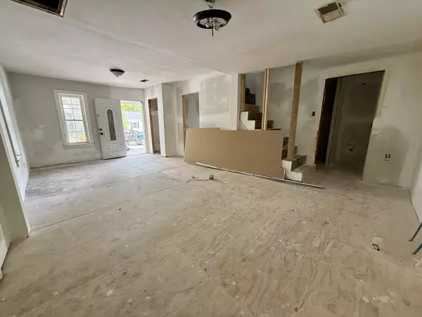 Columbia, TN 38401,10261/2 Bridge St