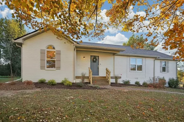 3078 Old Greenbrier Pike, Greenbrier, TN 37073