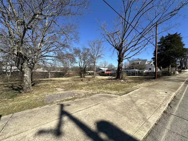 Nashville, TN 37207,107 Queen Ave