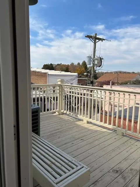 Sparta, TN 38583,23 N Main St