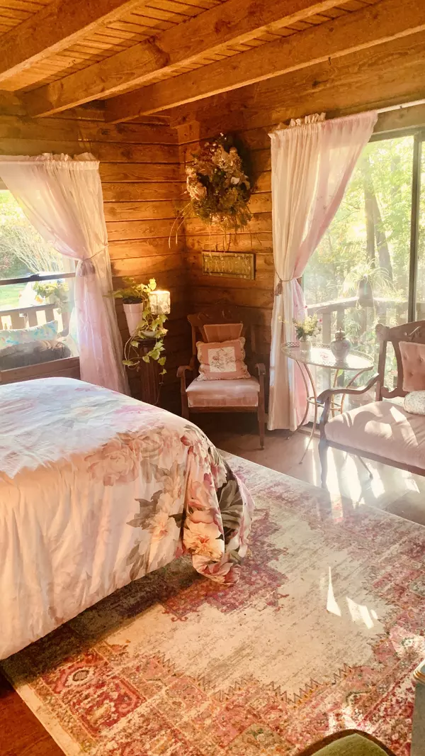 Ashland City, TN 37015,1242 Peter Pond Rd