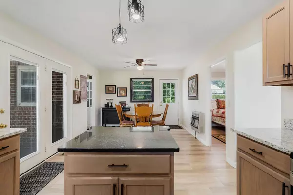 Smithville, TN 37166,8893 Holmes Creek Rd