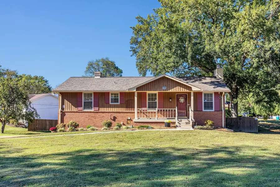 900 Cointreau Dr, Hermitage, TN 37076