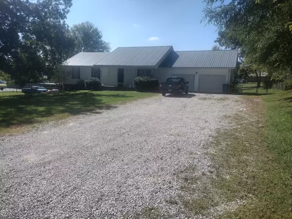 Baxter, TN 38544,126 4th Ave #N