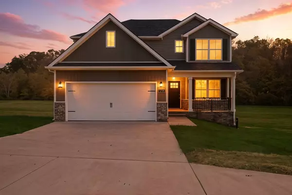 1912 Flats Rd, Cunningham, TN 37052