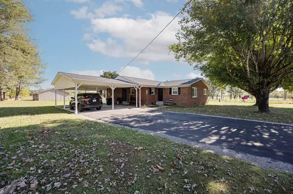 49 Bush Rd, Bradyville, TN 37026