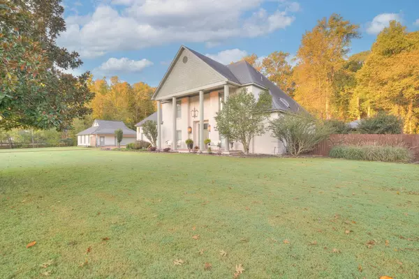 3829 DAVIES MANOR DR, Memphis, TN 38133