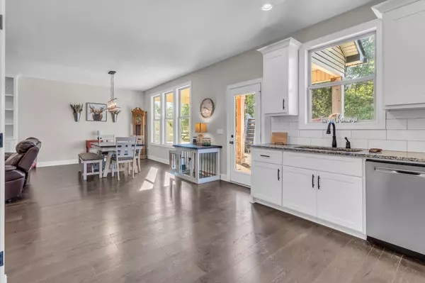 White House, TN 37188,8919 Covington Rd