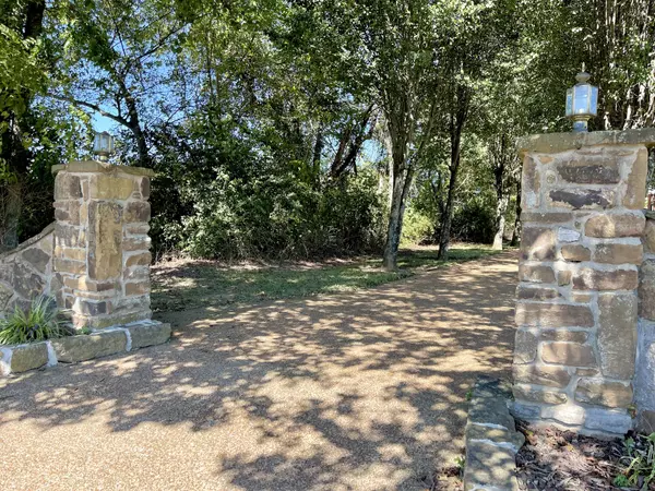 Antioch, TN 37013,6914 Burkitt Rd