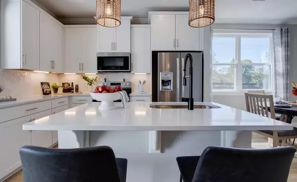 Nashville, TN 37209,615 Old Hickory Blvd #713