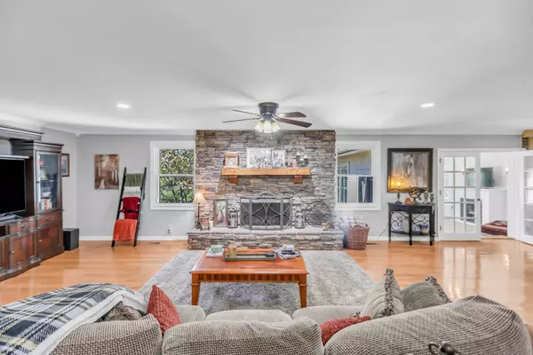 Hendersonville, TN 37075,204 Bluegrass Dr