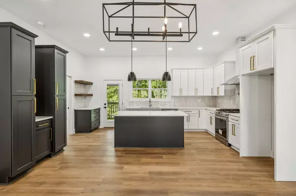 White Bluff, TN 37187,304 Cherokee Ct