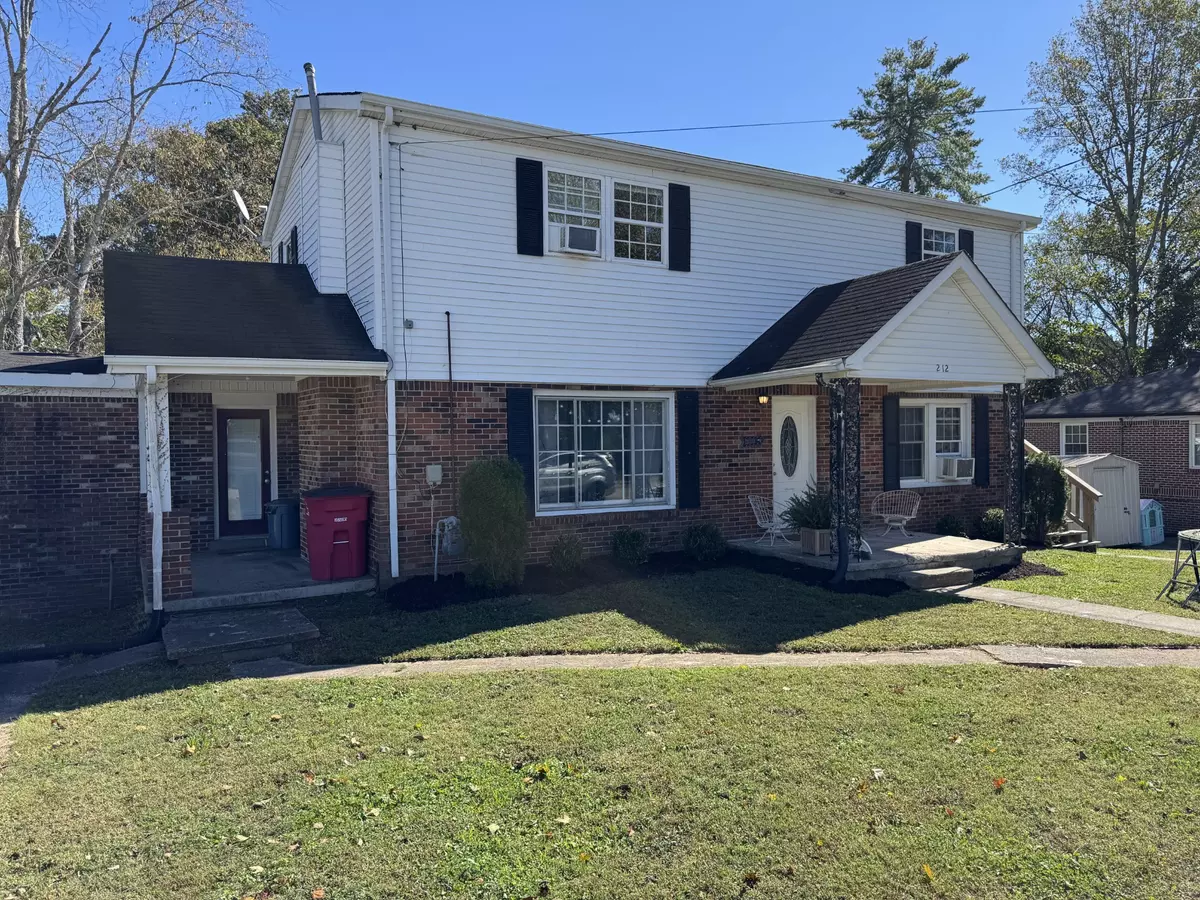 Carthage, TN 37030,212 Dogwood St