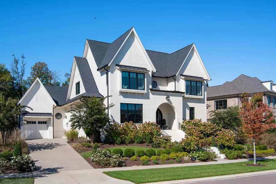 9021 Passiflora Ct, College Grove, TN 37046