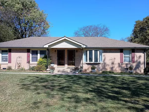 211B Curtis Xrds, Hendersonville, TN 37075