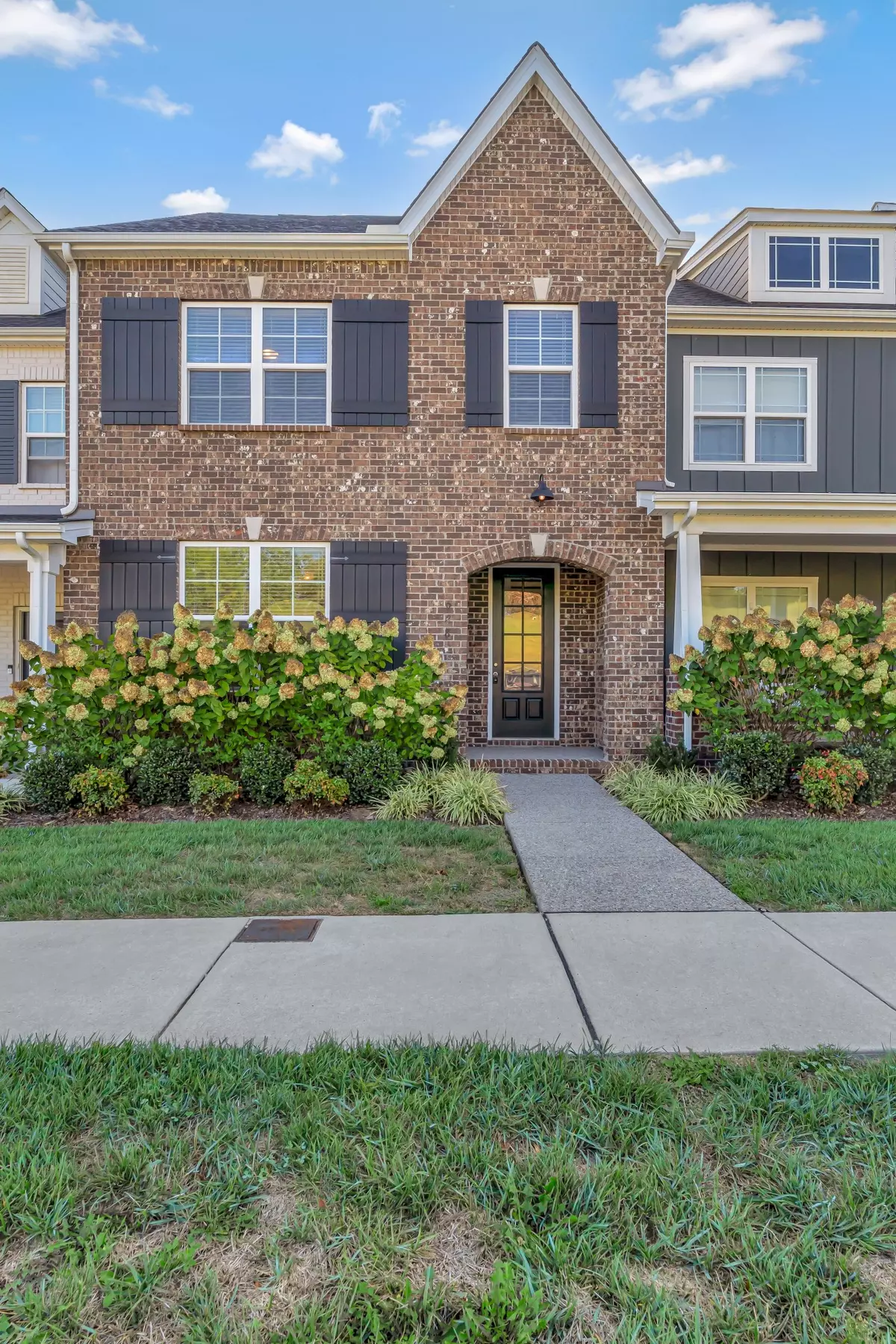 Hendersonville, TN 37075,988 Cherry Grove Dr