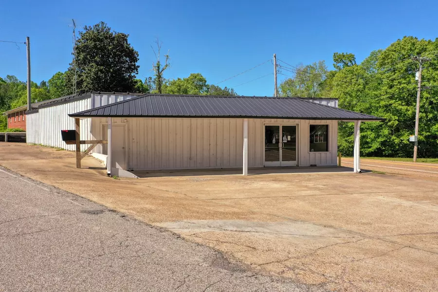 13700 Highway 70, Huntingdon, TN 38344