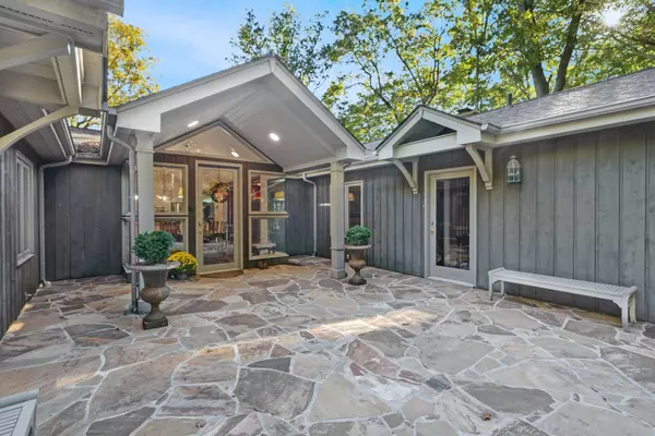 Monteagle, TN 37356,524 Sweetberry Dr