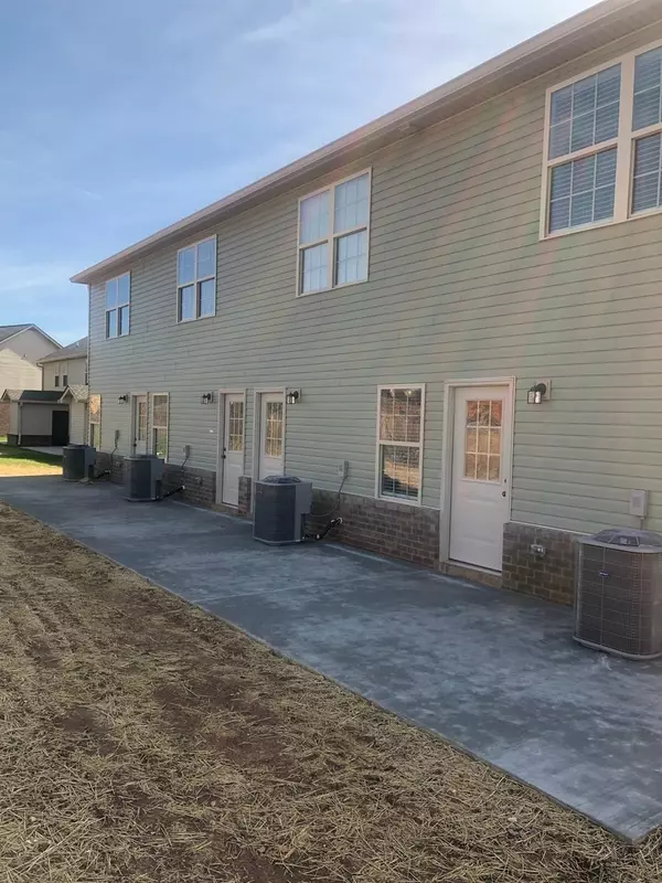 Clarksville, TN 37042,1716 Manning Dr #3