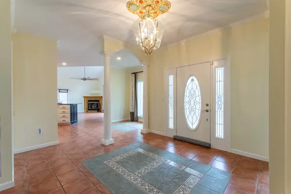 Selmer, TN 38375,1255 Twin View Cir