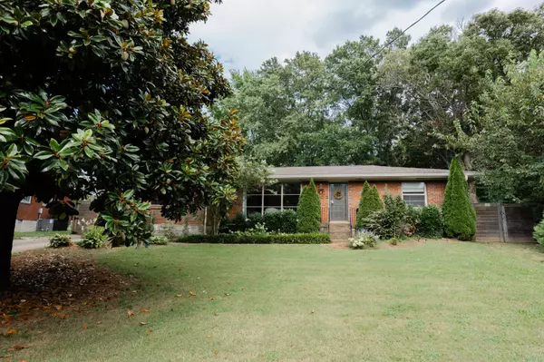 3318 Dumas Dr, Nashville, TN 37211