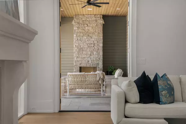 Nashville, TN 37215,4301 Estes Rd