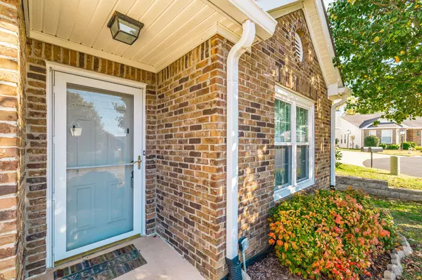 Nashville, TN 37221,115 Newsom Grn