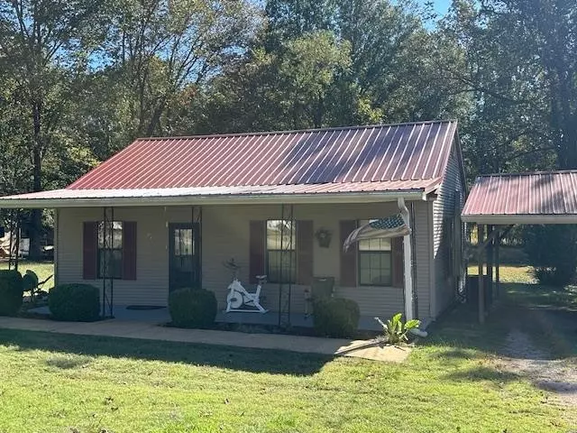 Selmer, TN 38375,330 S 6TH ST