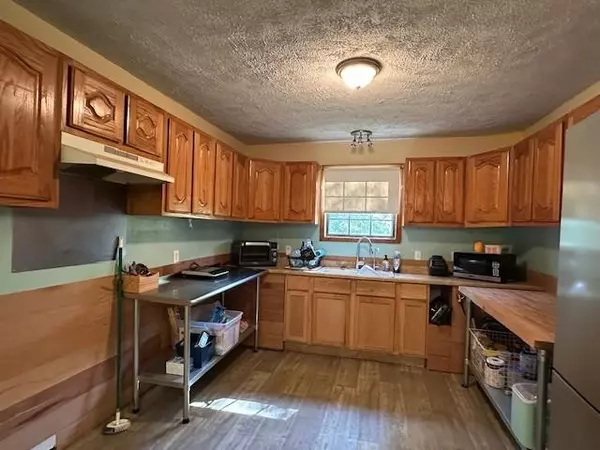 Selmer, TN 38375,330 S 6TH ST