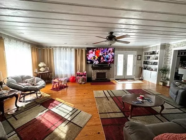 Savannah, TN 38372,460 ANDREWS LN