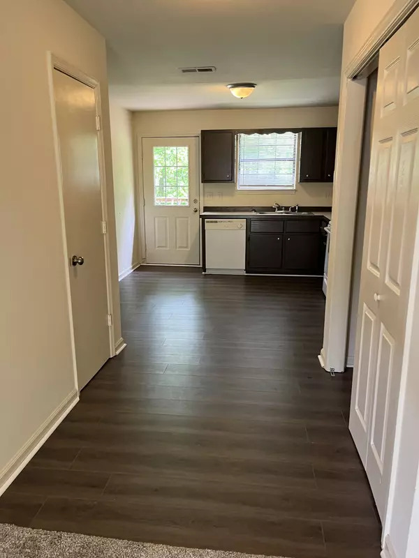 Greenbrier, TN 37073,2039 Old Greenbrier Pike