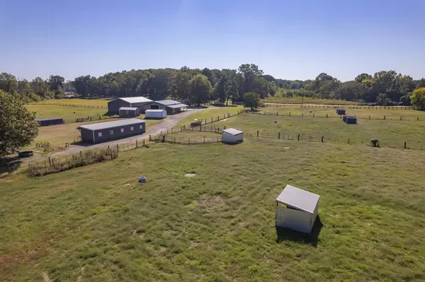 130 Cooper Anderson Rd, Jackson, TN 38305