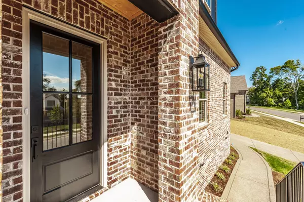 Hendersonville, TN 37075,339 Raintree Dr