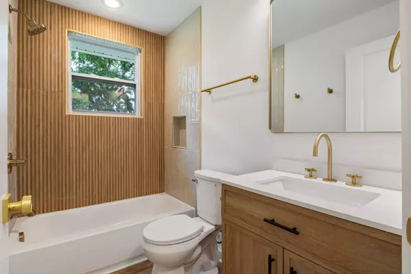 3237 Briarwick Dr, Nashville, TN 37218